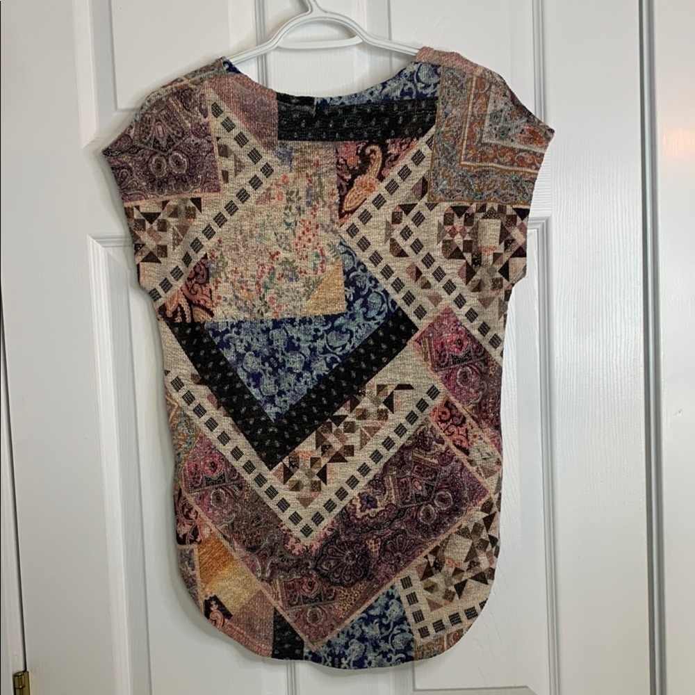 Ginger G Cream Brown Pink Blue Asymmetrical Sleeveless Top - Picture 4 of 9